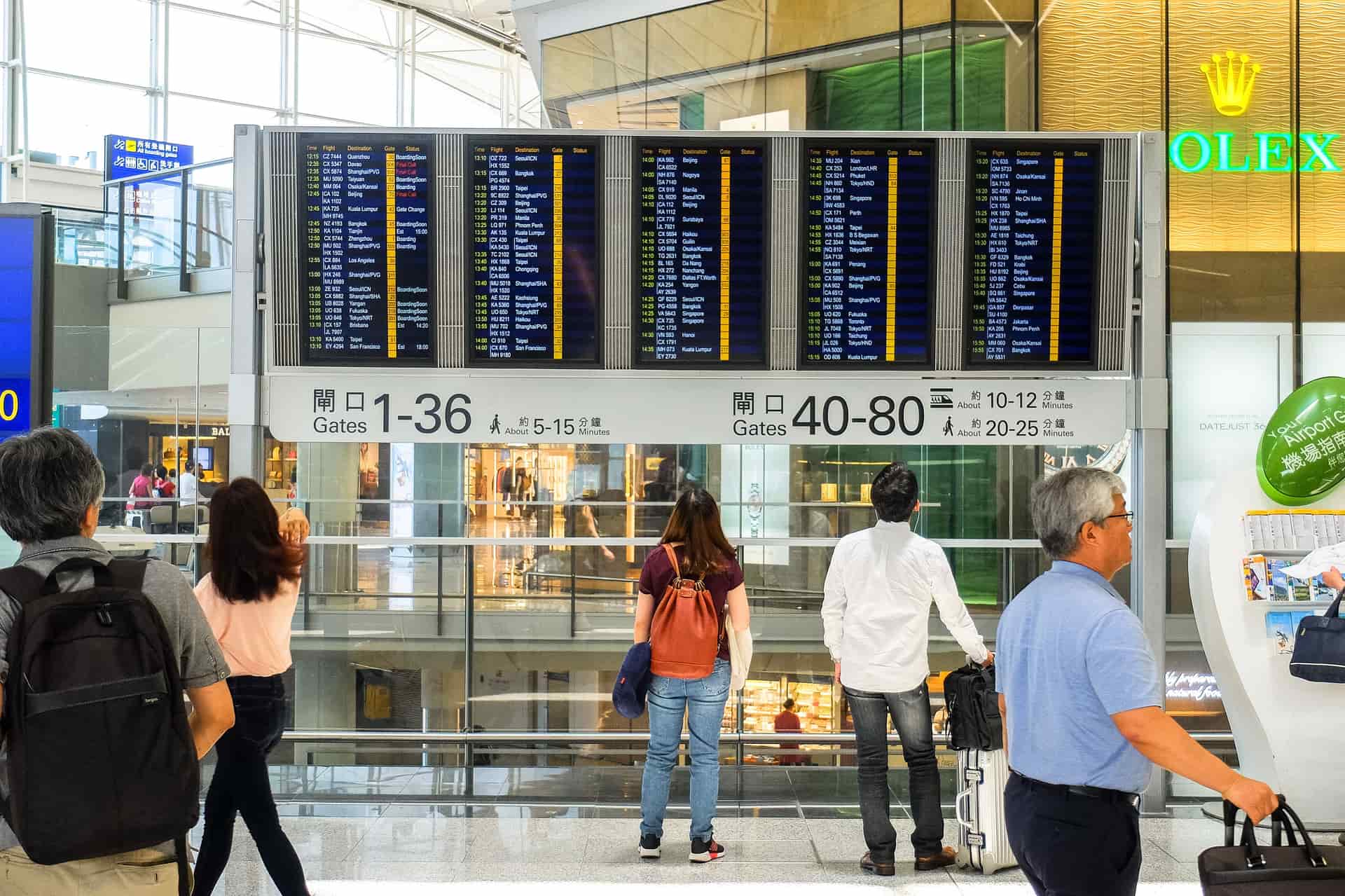 Carry-on size limits by airline