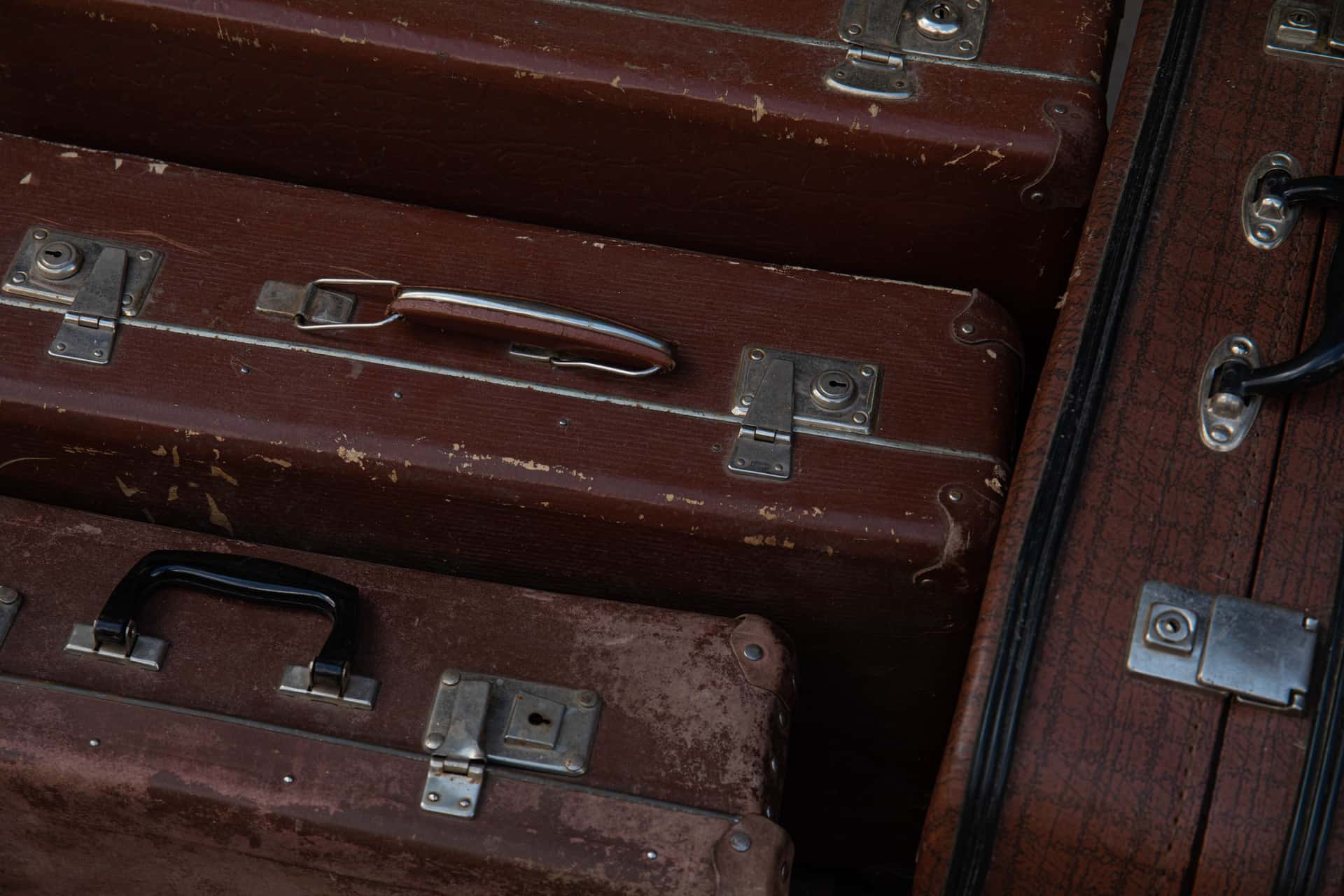 Hardside vs softside luggage