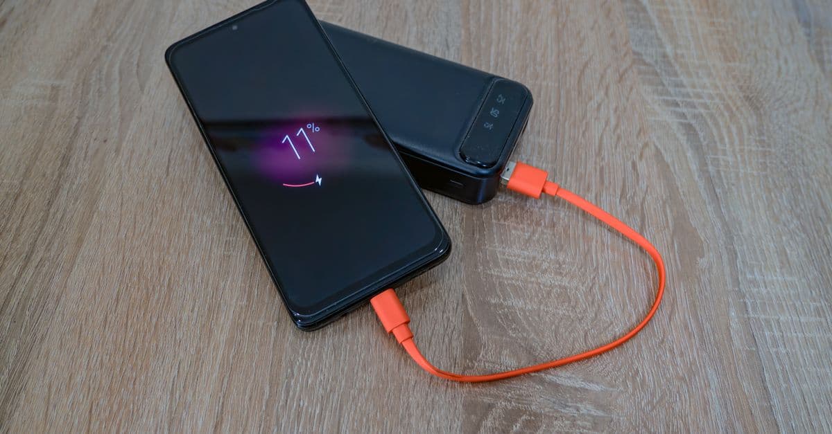 Luggage with USB charging: what the airline rules actually say