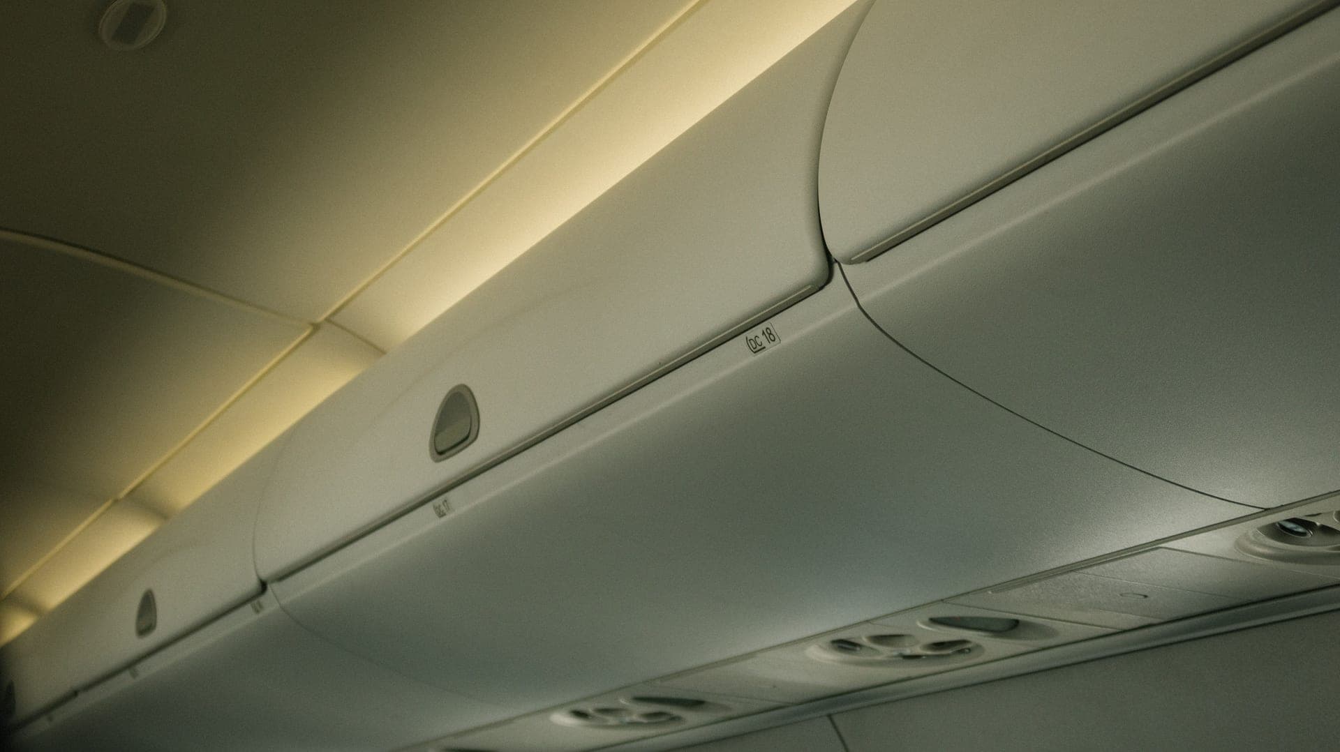 Personal item size limits by airline